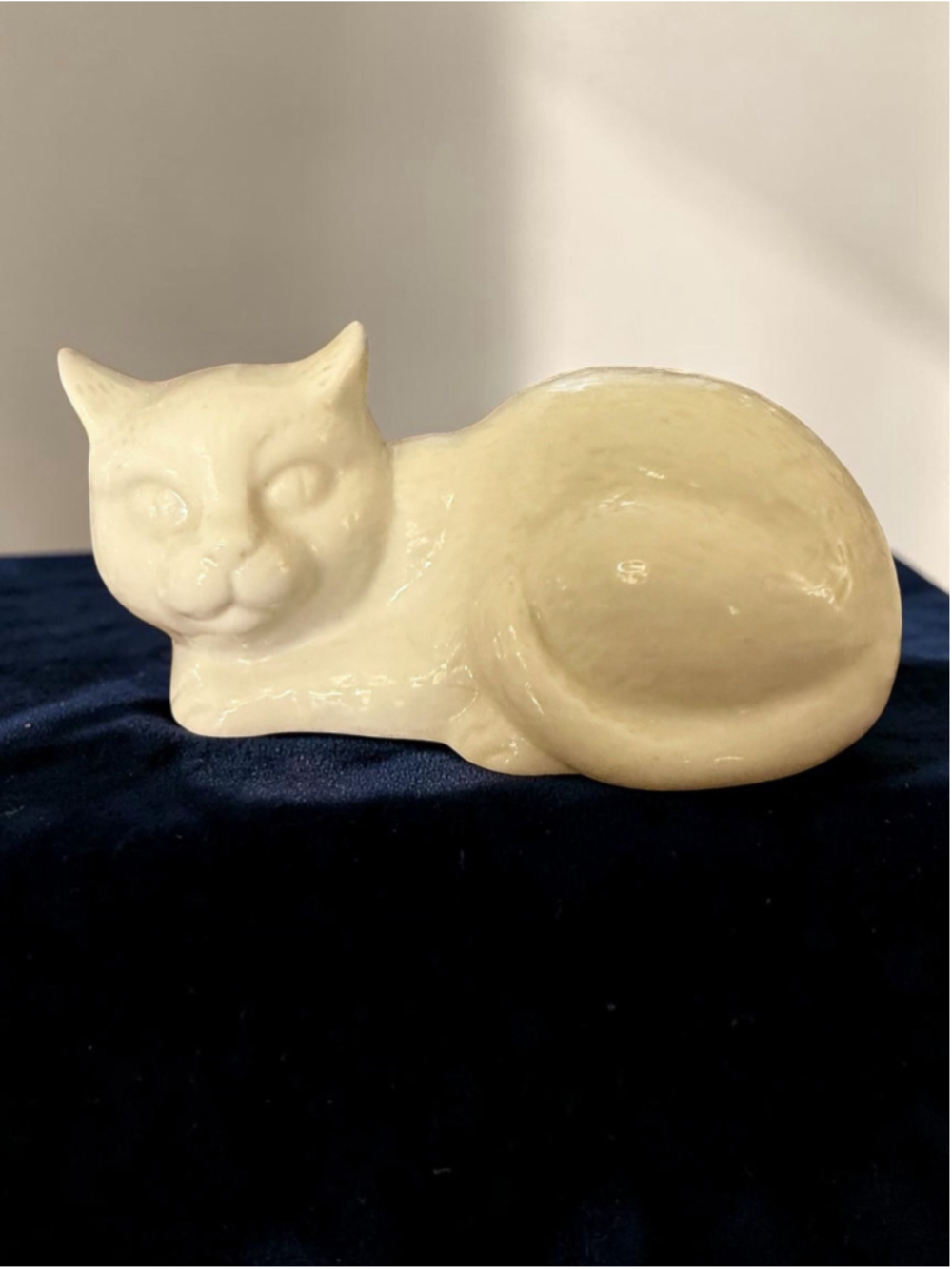Vintage Ceramic Cat Figurines Set – 5” Sitting & Lying Cats – Cottagecore Decor - Picture 8 of 12
